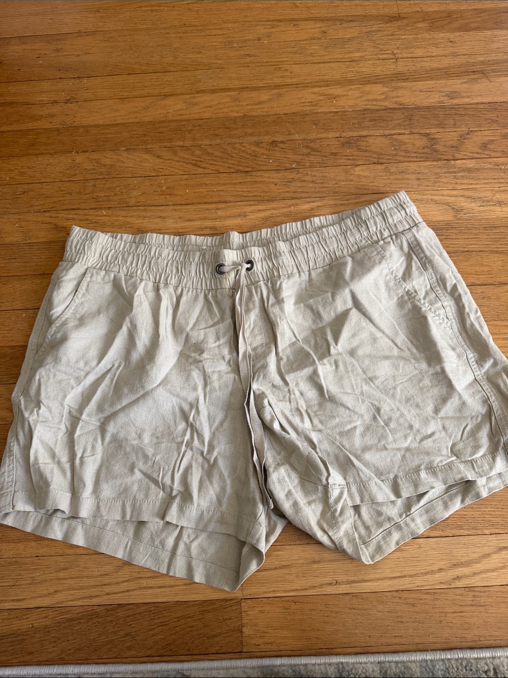 Old Navy Khaki XL Women's Linen Elastic Waist Tie Shorts Like New